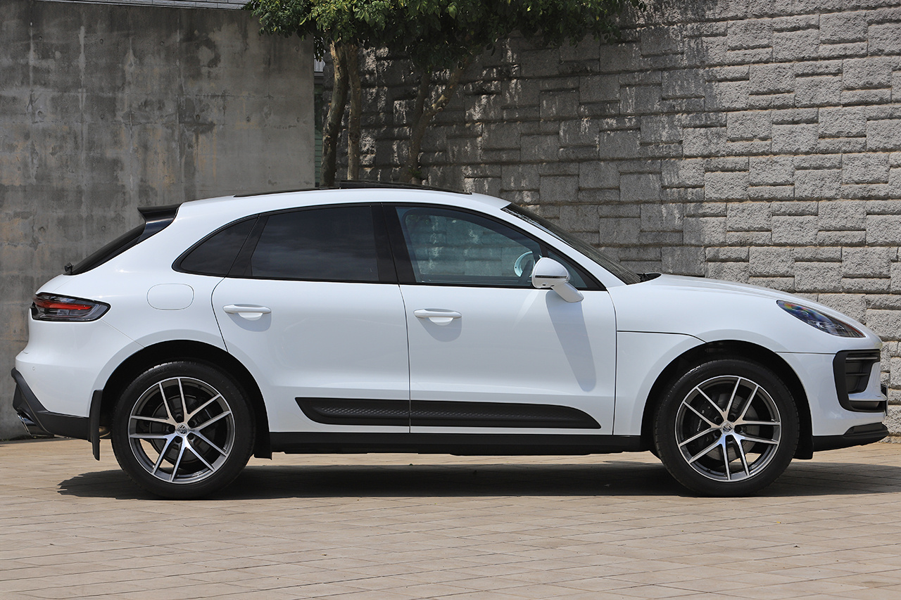 2023 Porsche MACAN null
