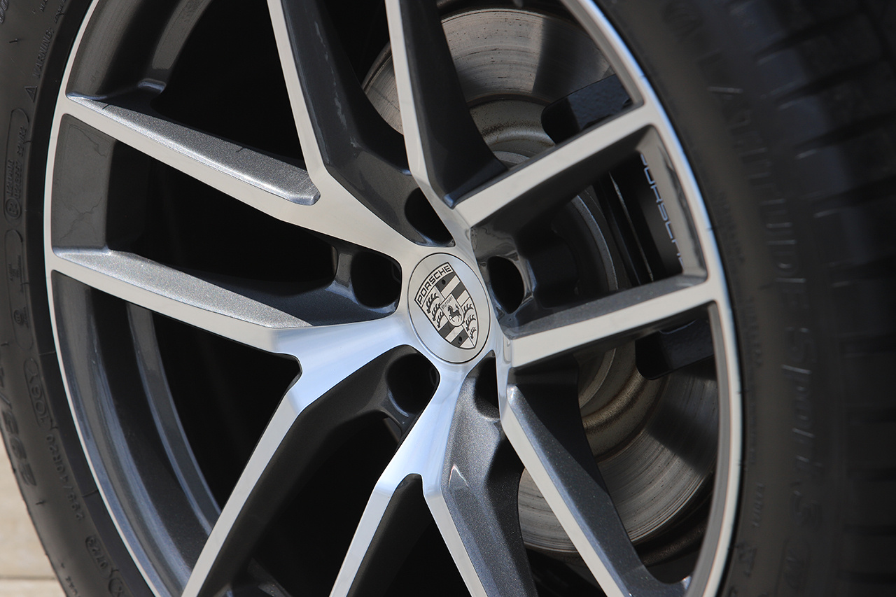 2023 Porsche MACAN null