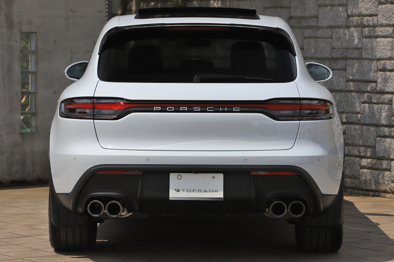 2023 Porsche MACAN null