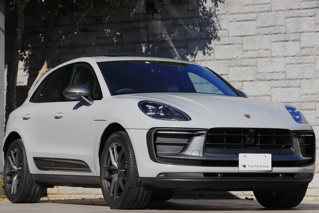 2023 Porsche MACAN 