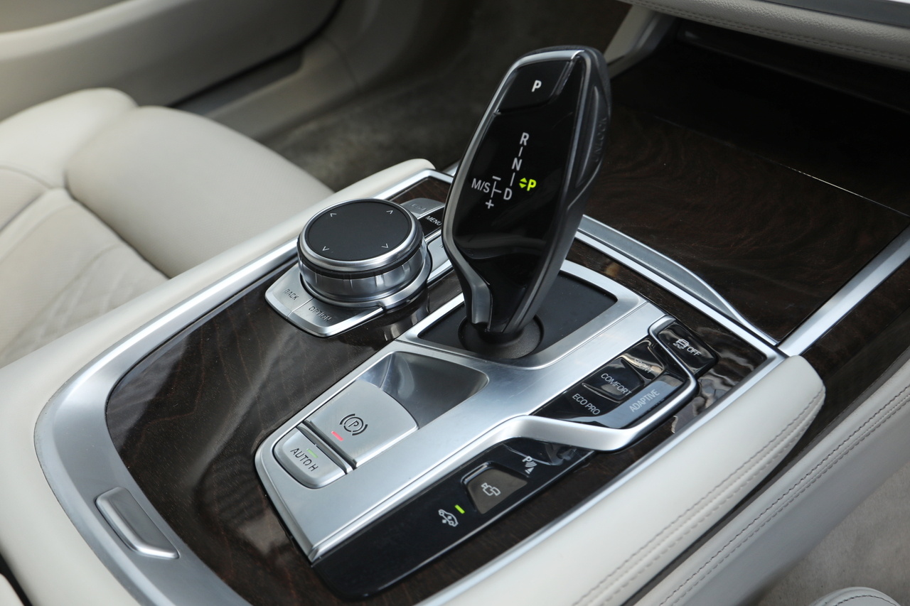 2017 BMW 7 SERIES null