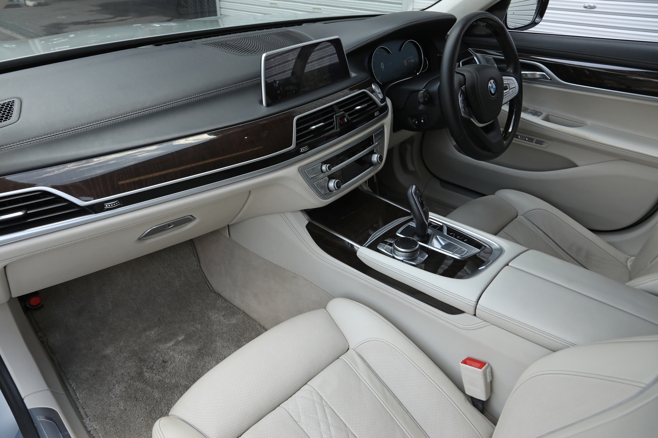 2017 BMW 7 SERIES null