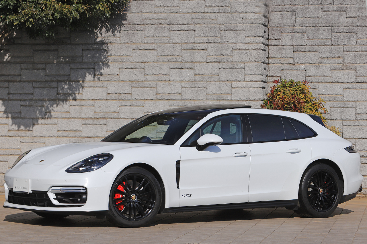 2021 Porsche PANAMERA null