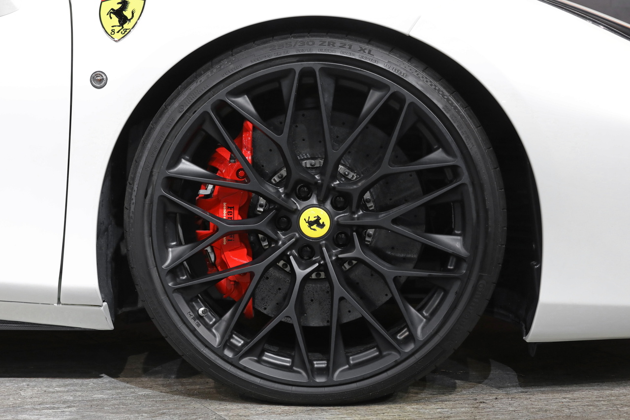 2016 Ferrari 488GTB null