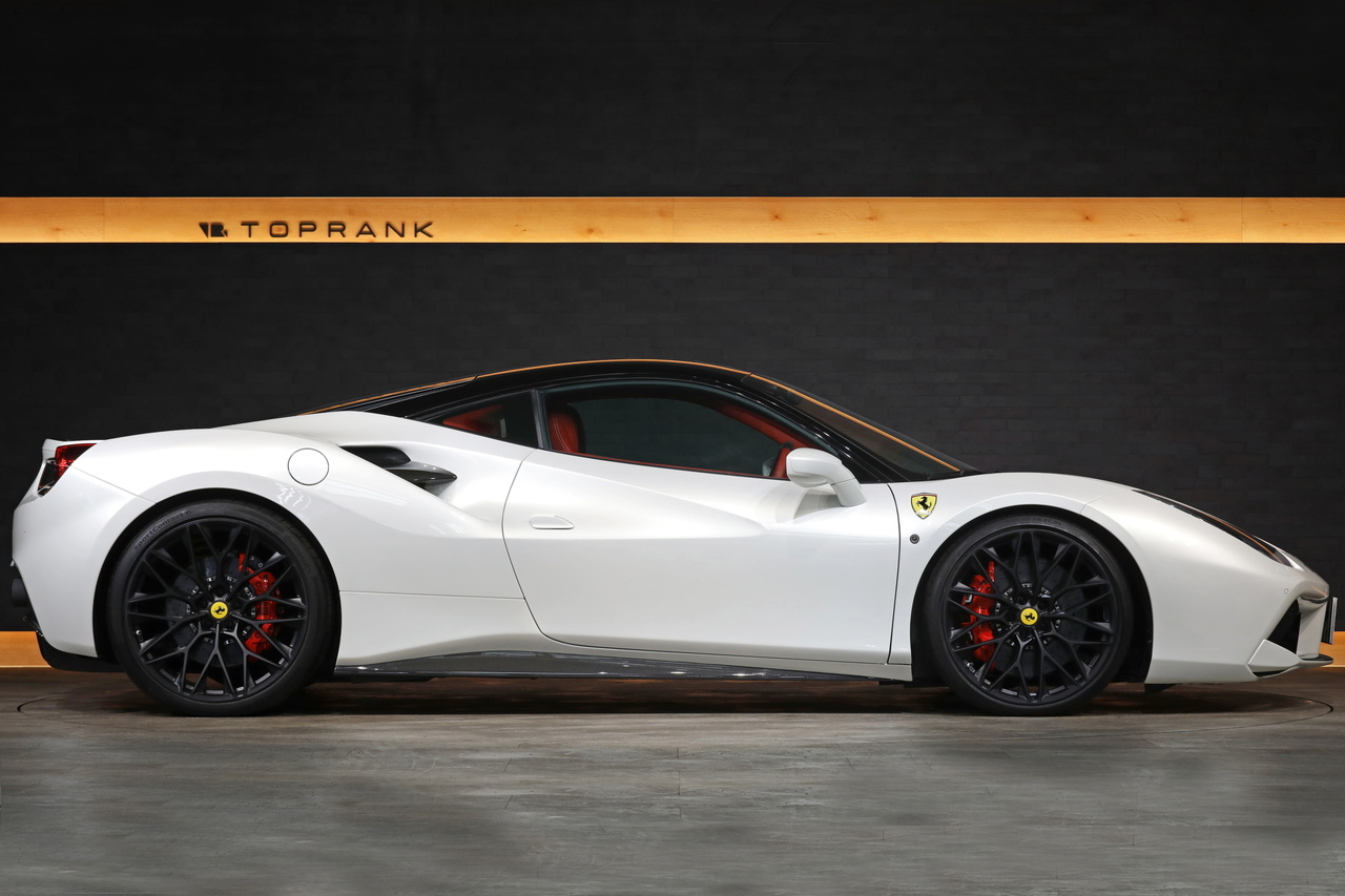 2016 Ferrari 488GTB null