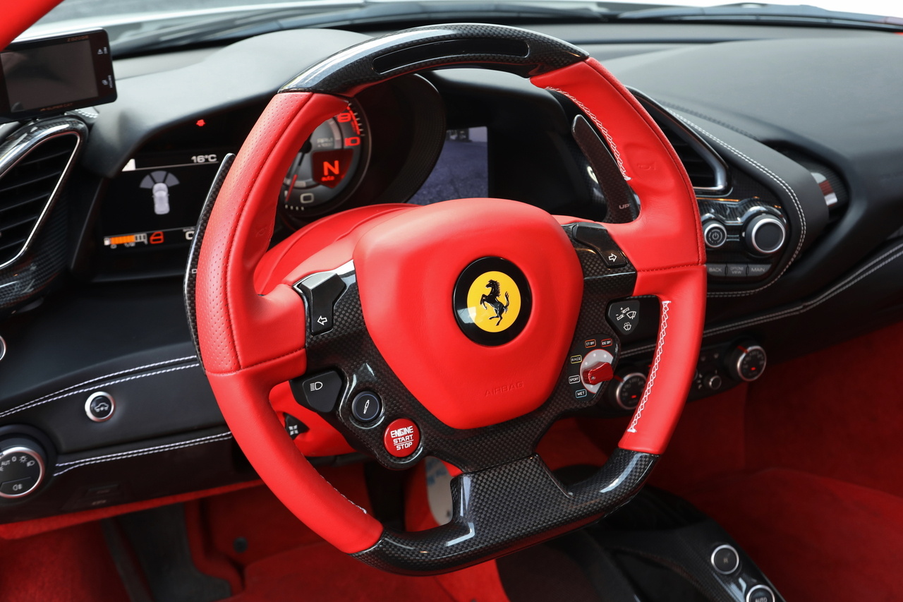 2016 Ferrari 488GTB null