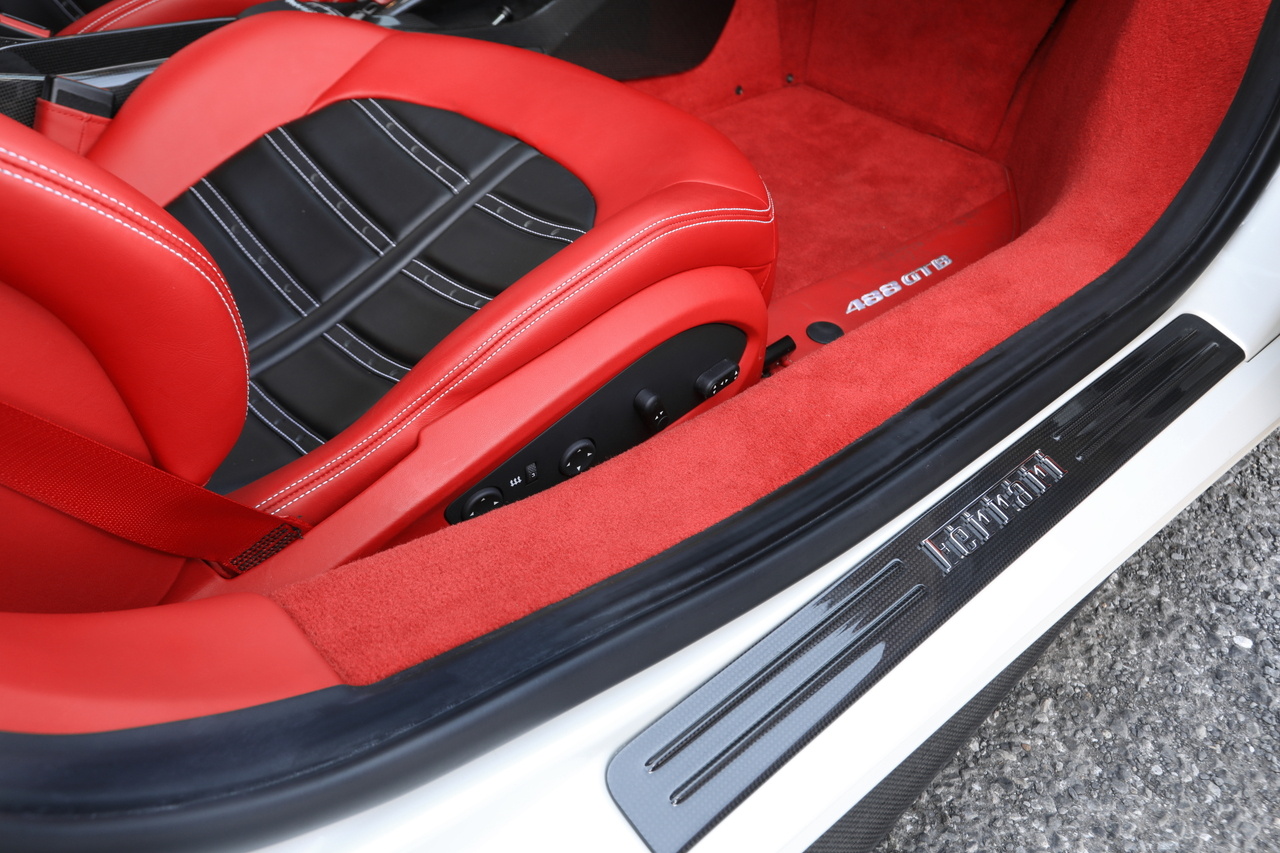 2016 Ferrari 488GTB null