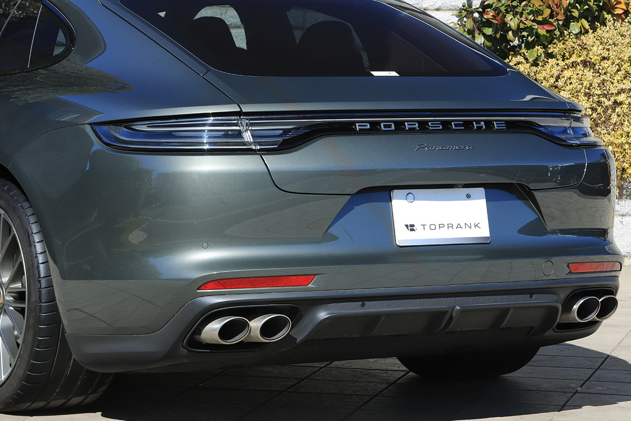 2022 Porsche PANAMERA 