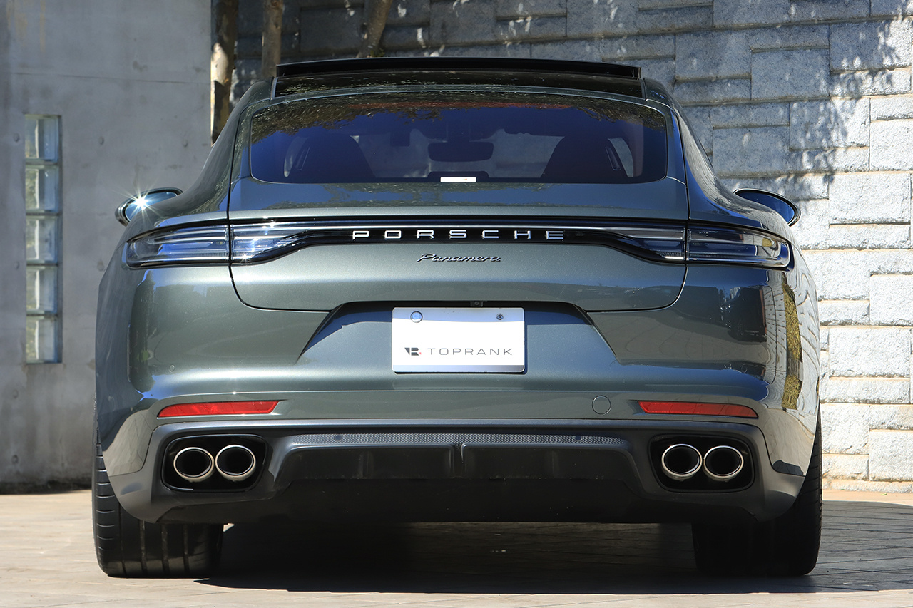 2022 Porsche PANAMERA 