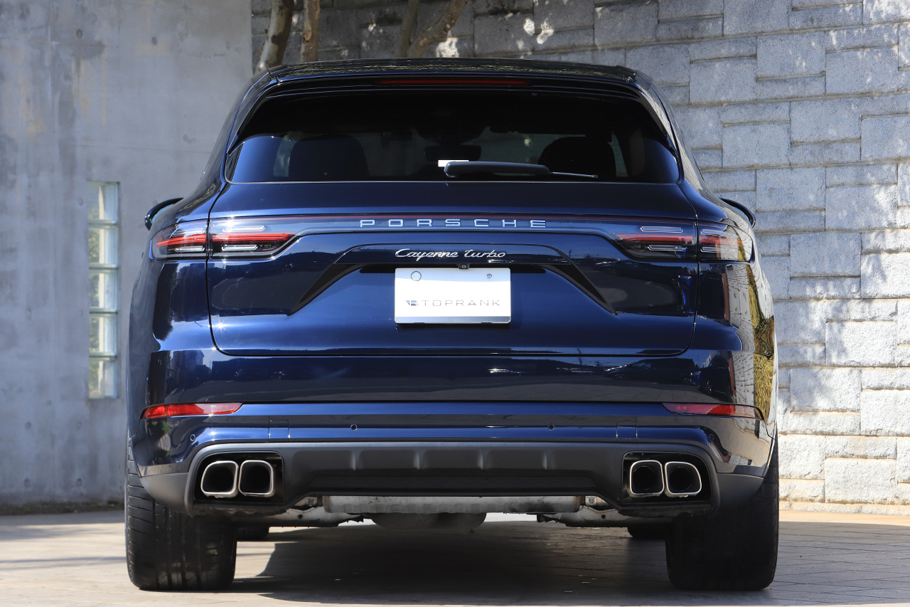 2019 Porsche CAYENNE 