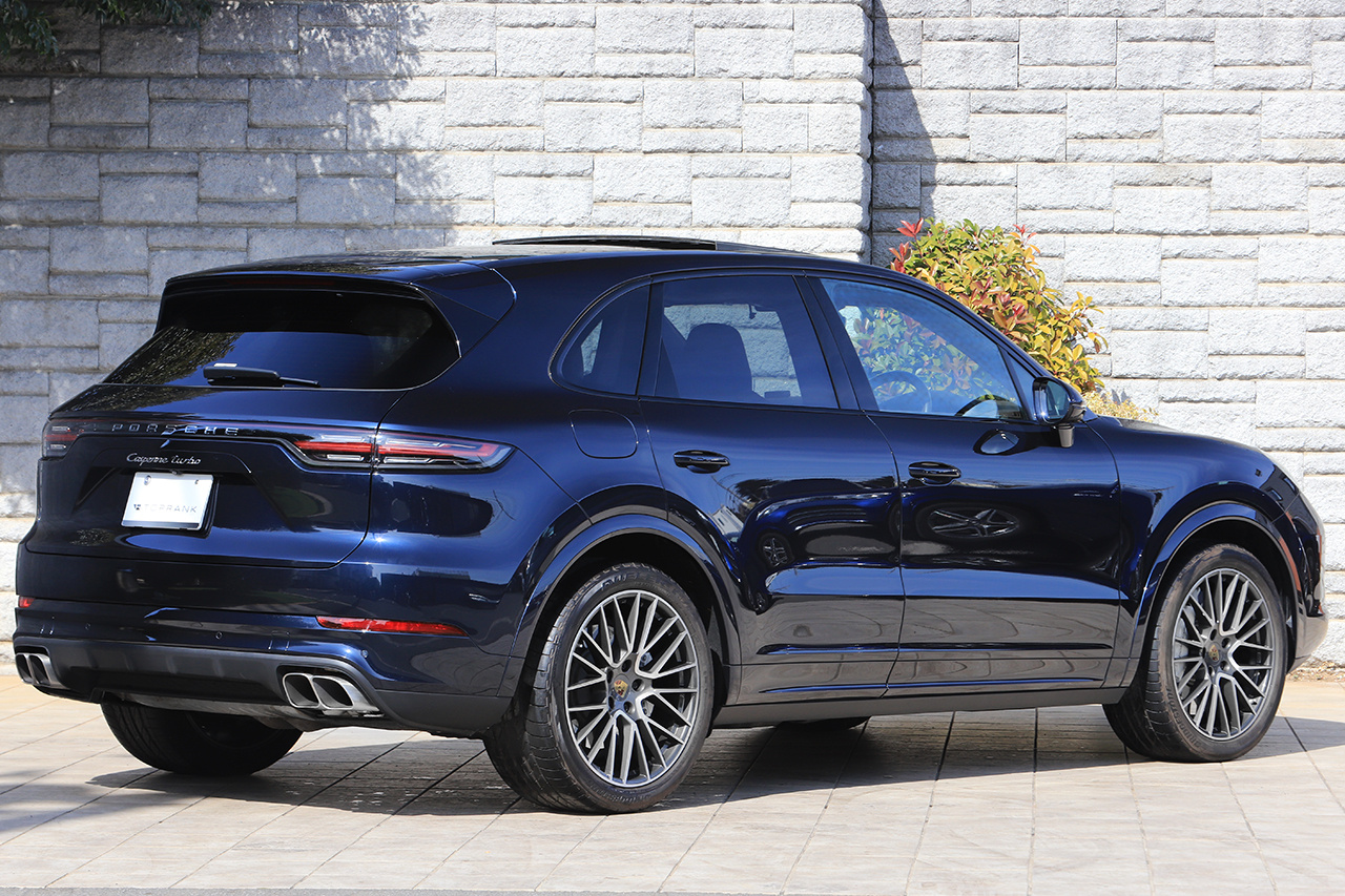 2019 Porsche CAYENNE 