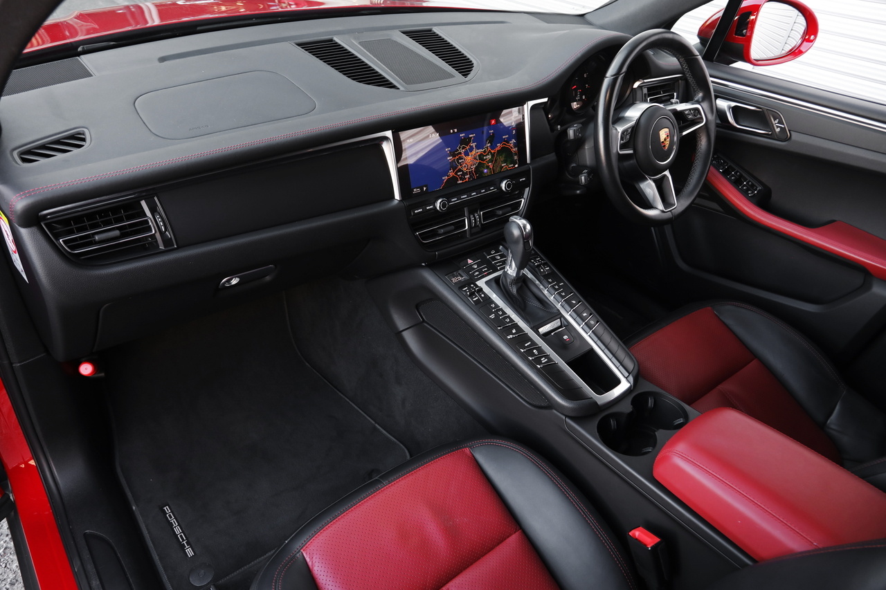 2020 Porsche MACAN null