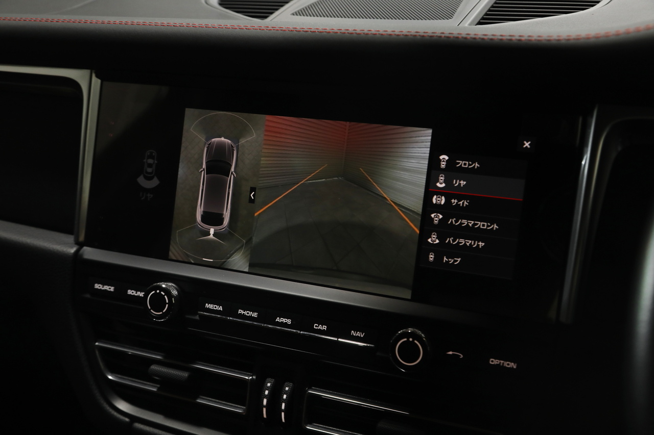 2020 Porsche MACAN null