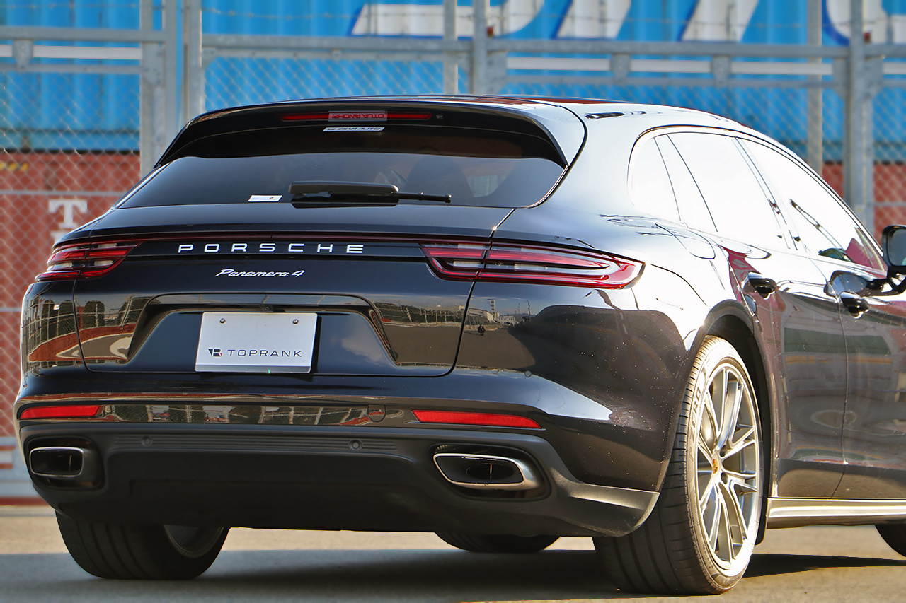 2019 Porsche PANAMERA 