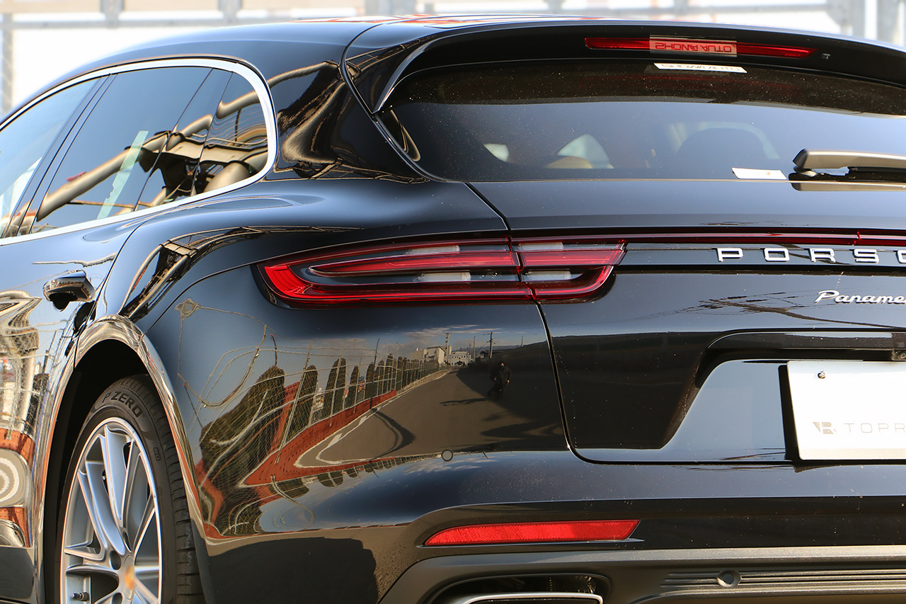 2019 Porsche PANAMERA 