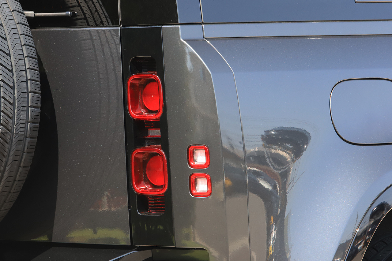 2024 Land Rover DEFENDER 