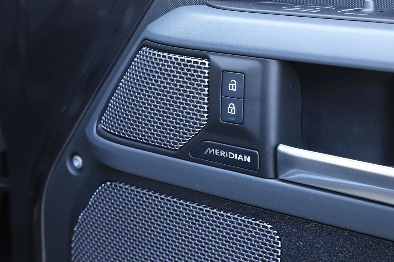 2024 Land Rover DEFENDER 