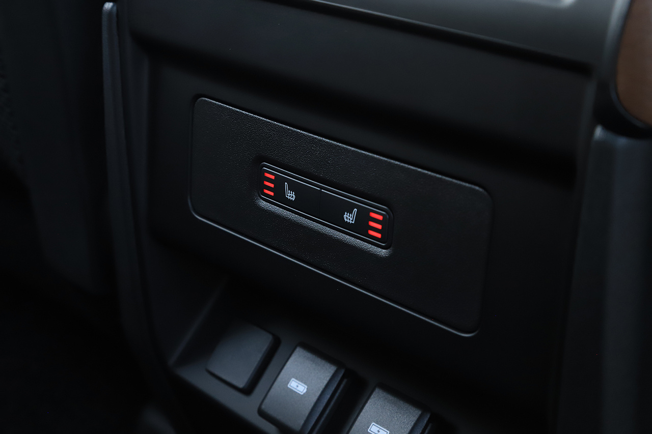 2024 Land Rover DEFENDER 