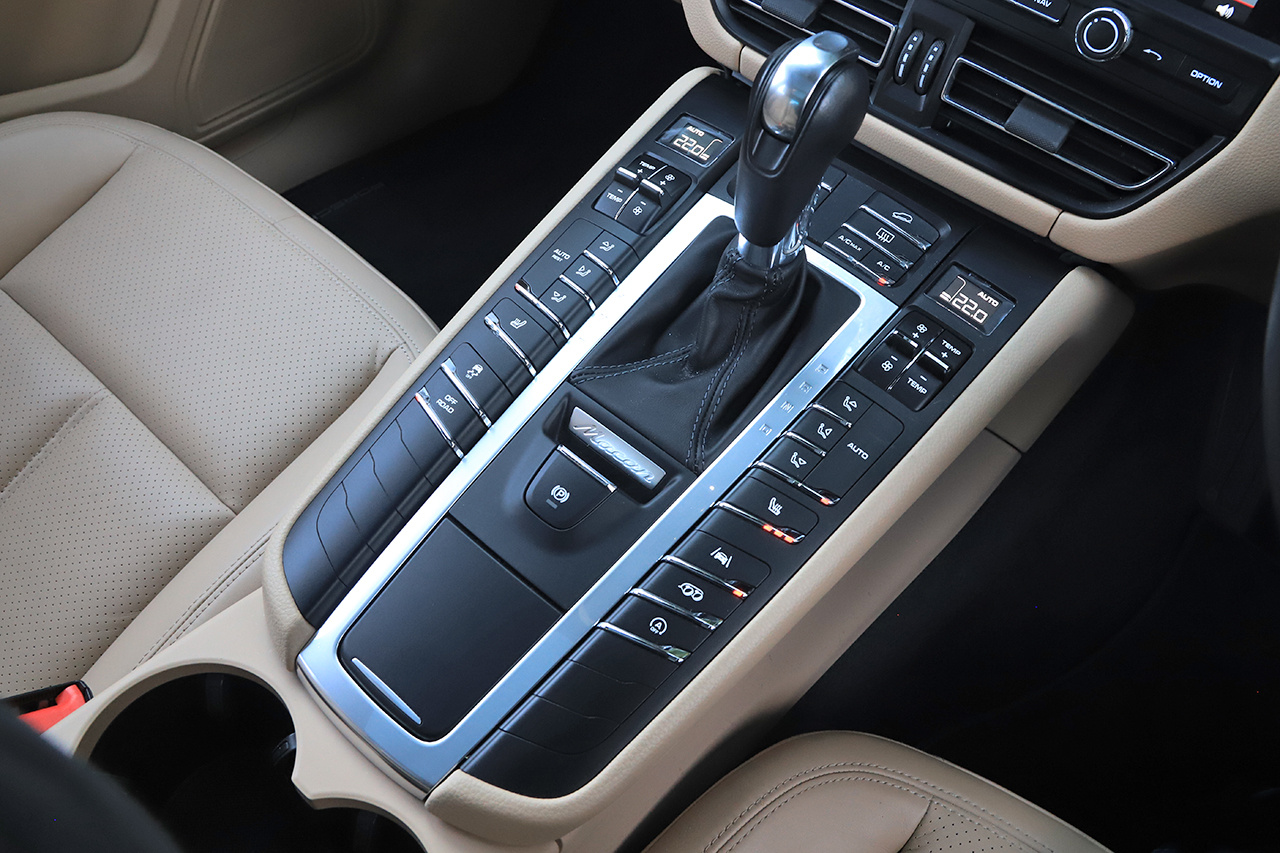 2020 Porsche MACAN 