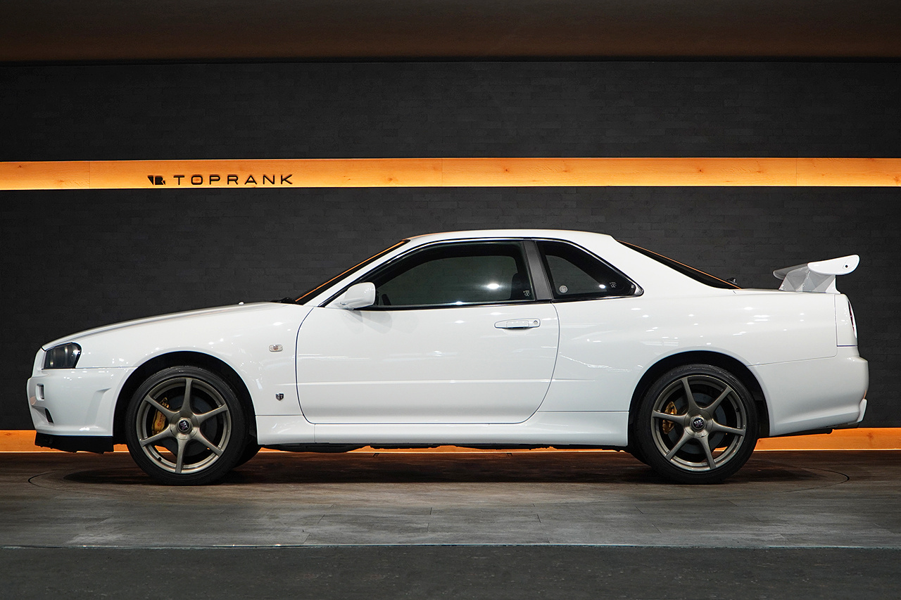 2001 Nissan SKYLINE GT-R BNR34 R34 Skyline GT-R, QM1 White, Full Stock, Verfied Low Mileage,