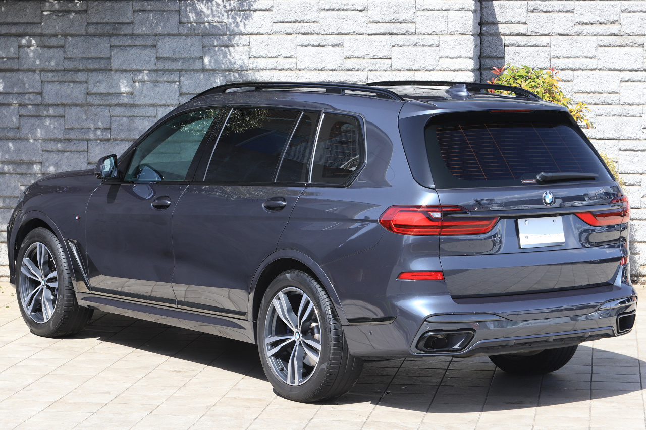 2021 BMW X7 