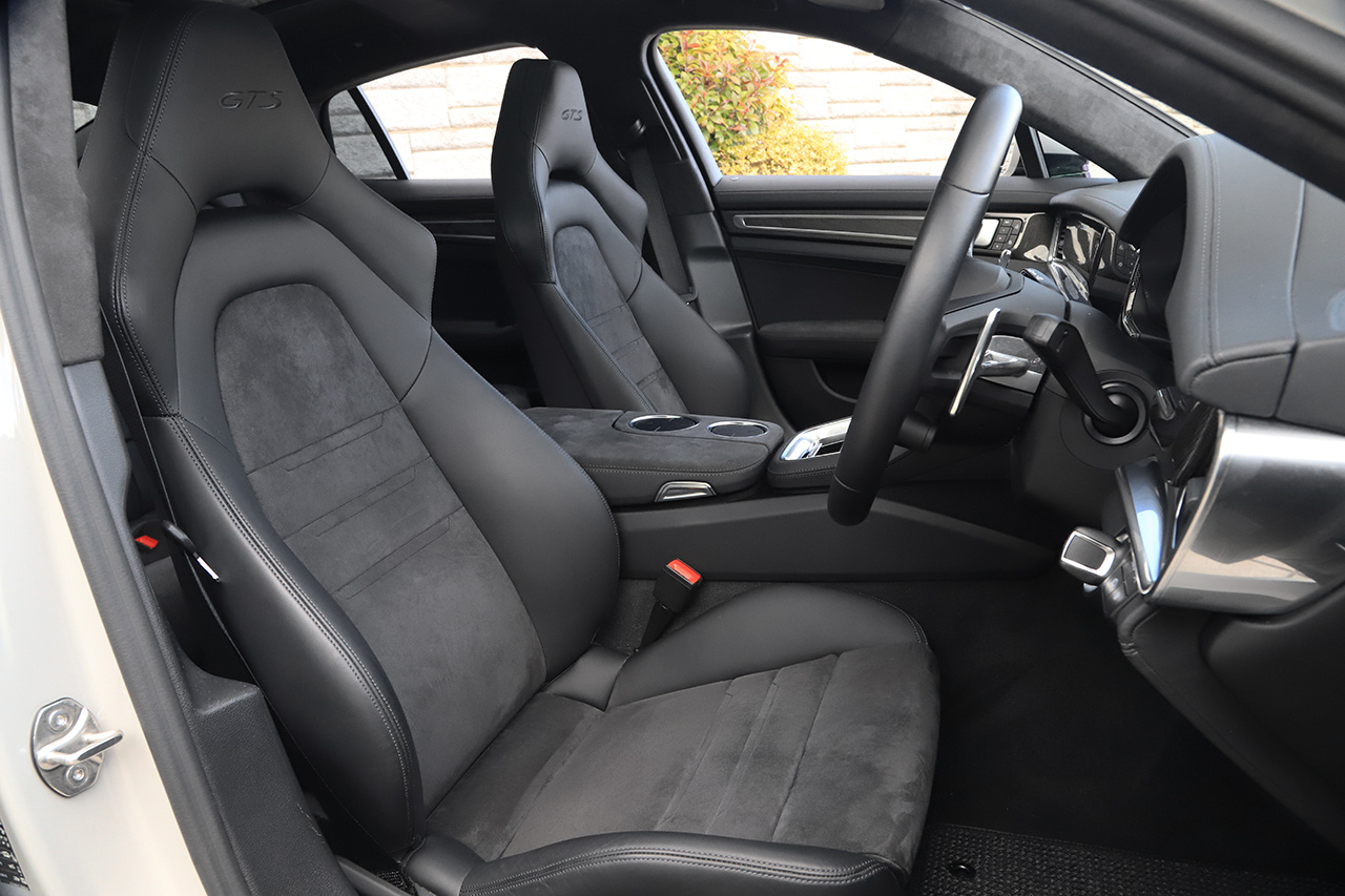 2022 Porsche PANAMERA null