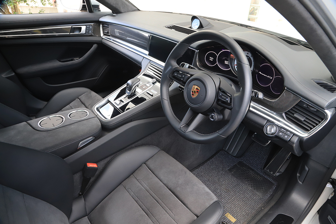2022 Porsche PANAMERA null