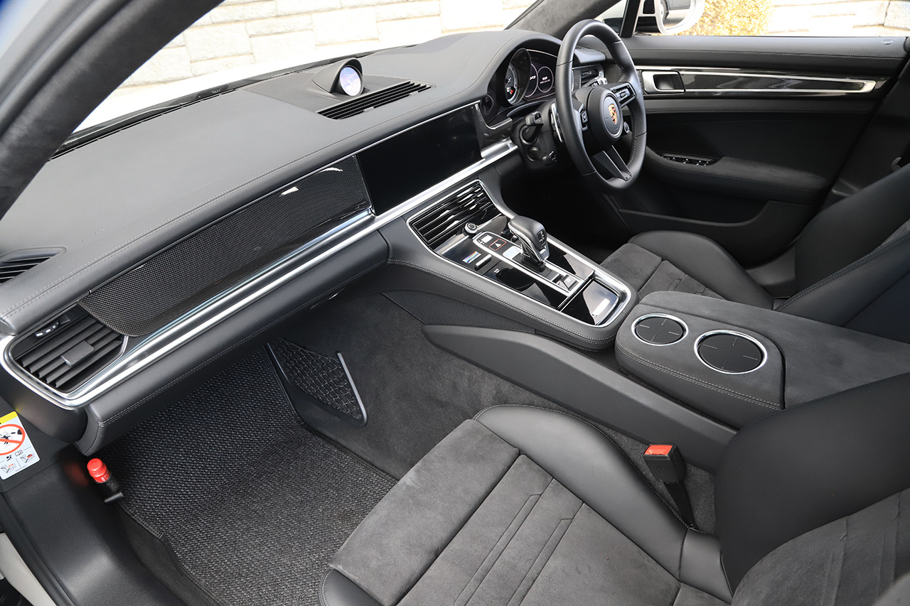 2022 Porsche PANAMERA null