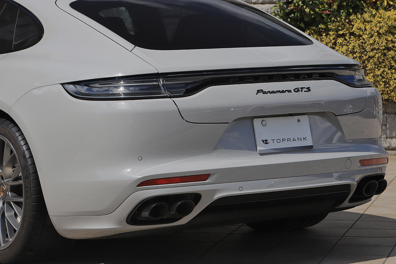 2022 Porsche PANAMERA null