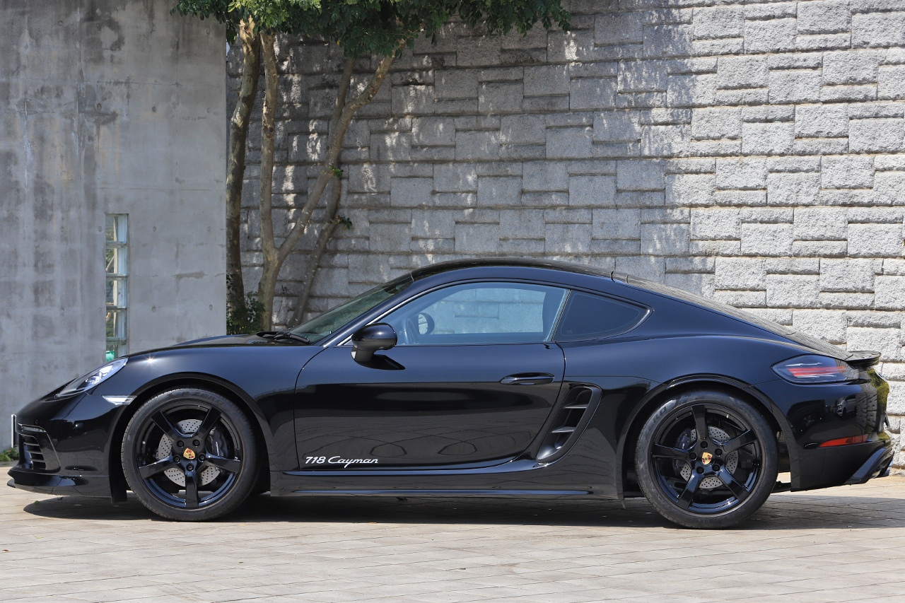 2018 Porsche 718 CAYMAN null