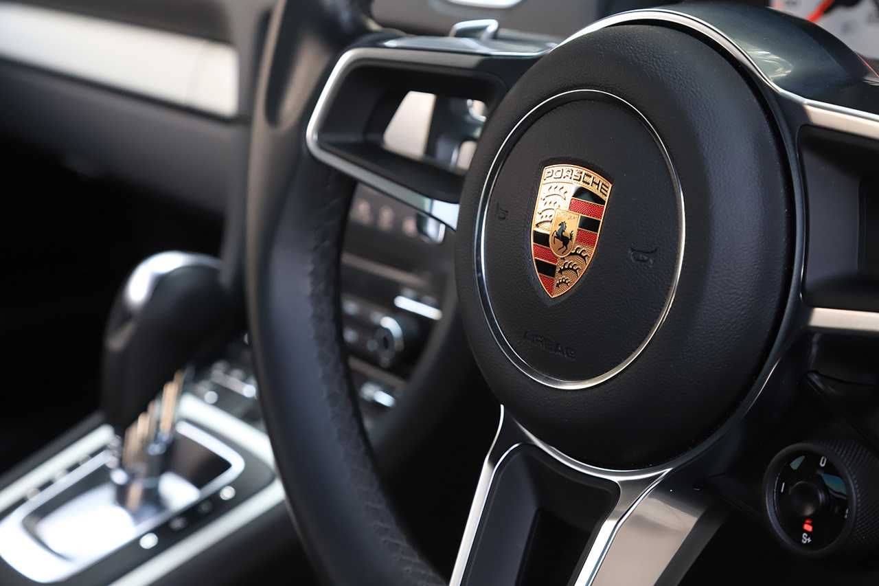 2018 Porsche 718 CAYMAN null