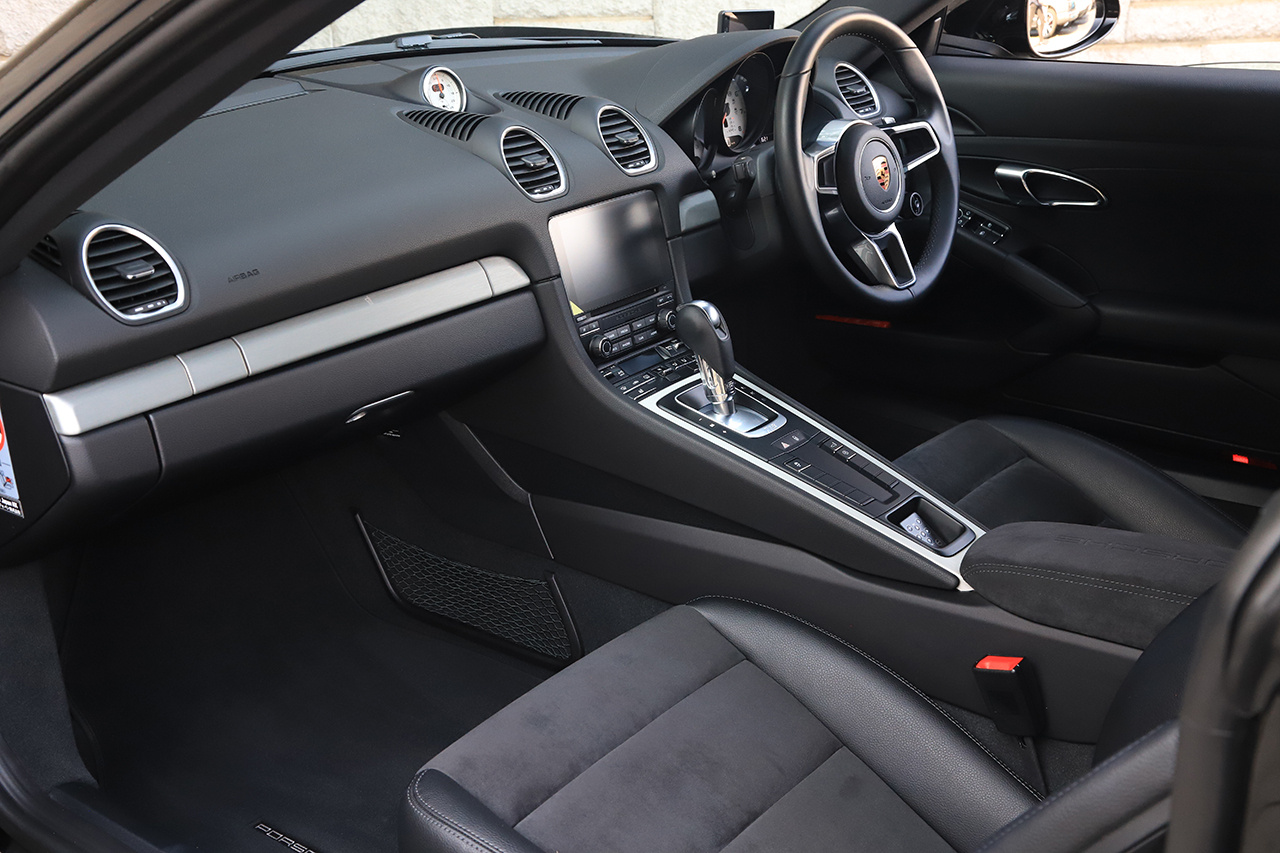 2018 Porsche 718 CAYMAN null