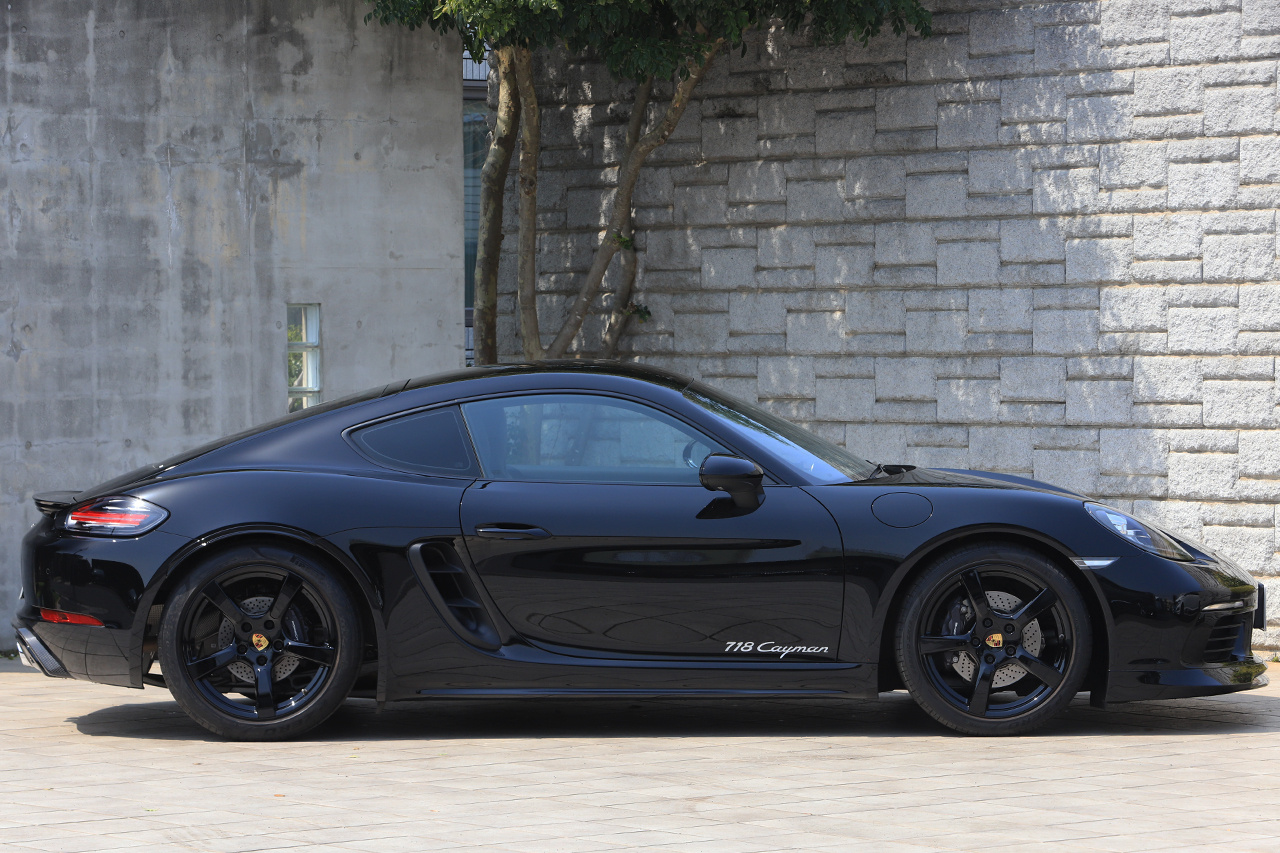 2018 Porsche 718 CAYMAN null