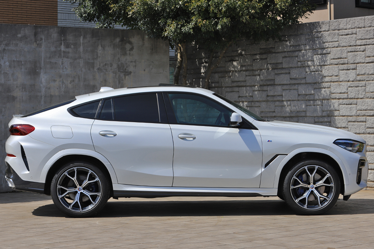 2022 BMW X6 null