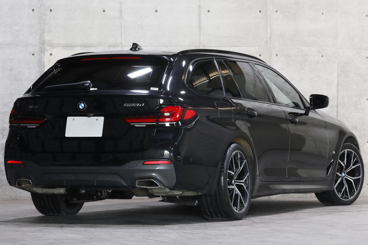 2021 BMW 5 SERIES null