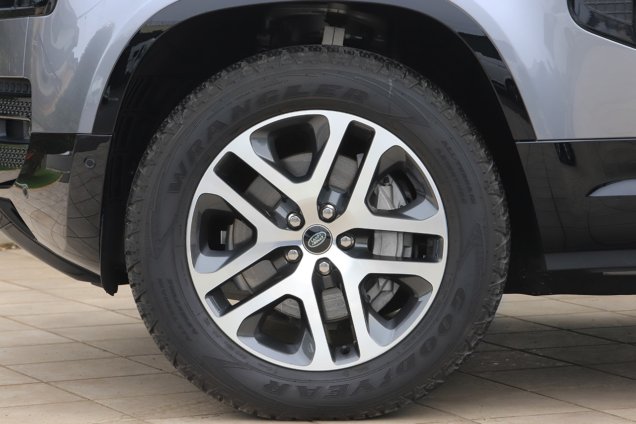 2023 Land Rover DEFENDER null