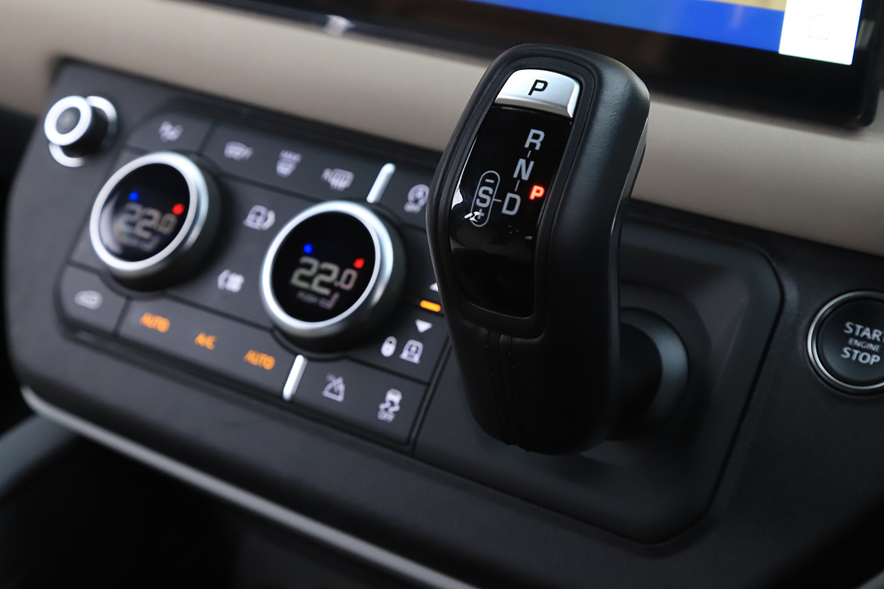 2023 Land Rover DEFENDER null