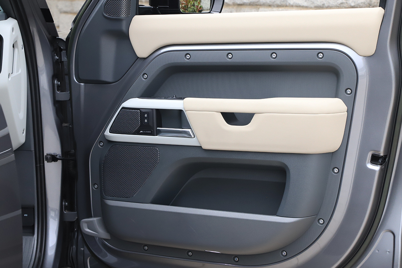 2023 Land Rover DEFENDER null