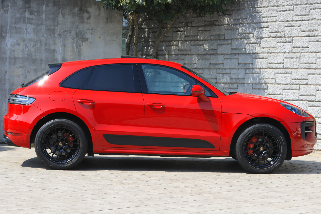 2020 Porsche MACAN 