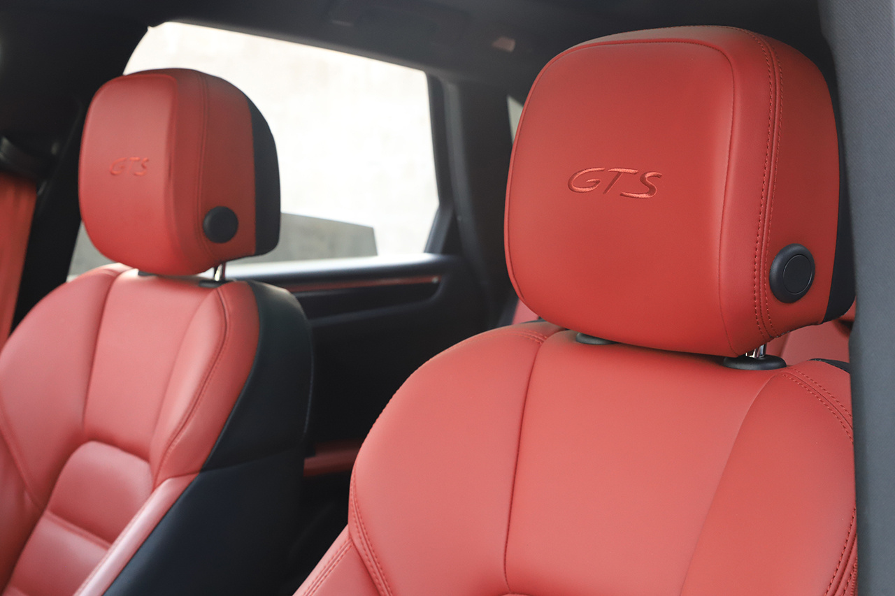 2020 Porsche MACAN 