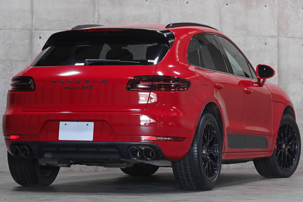 2018 Porsche MACAN null