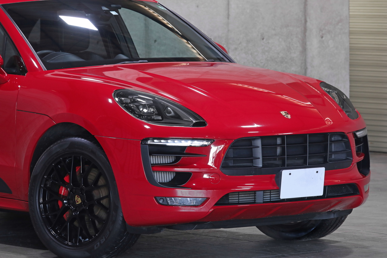 2018 Porsche MACAN null