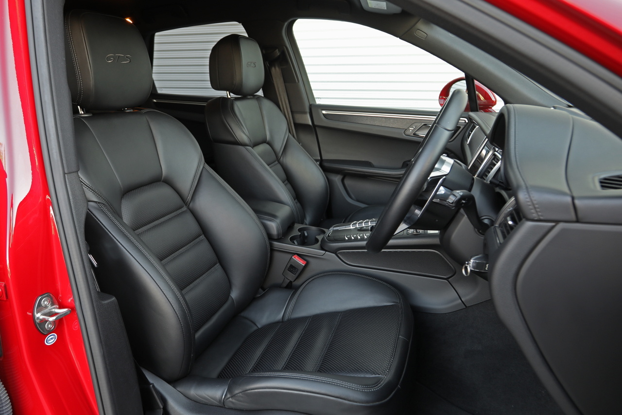 2018 Porsche MACAN null