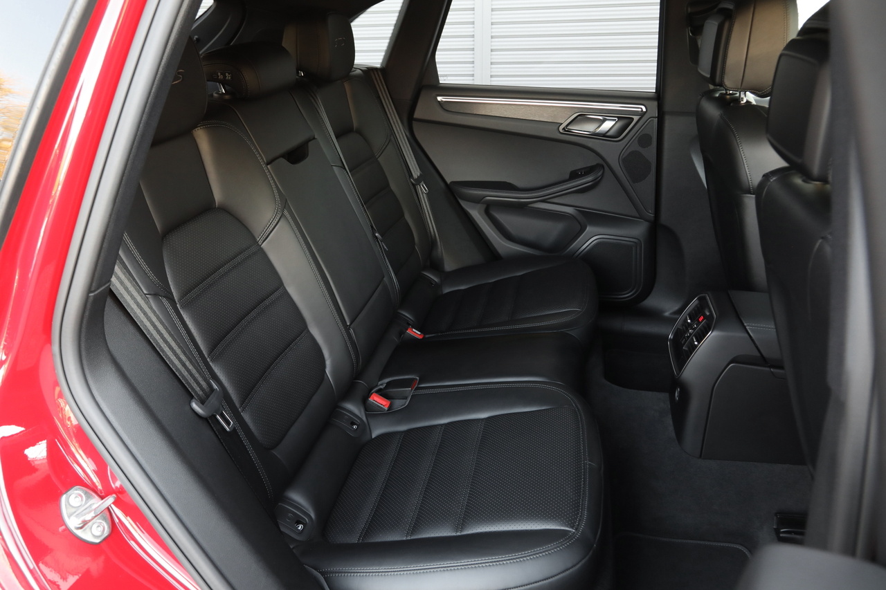 2018 Porsche MACAN null