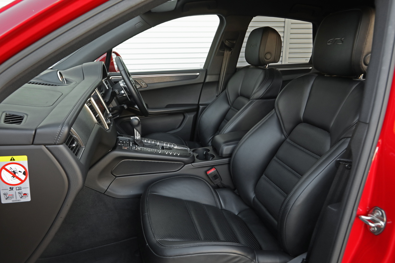 2018 Porsche MACAN null