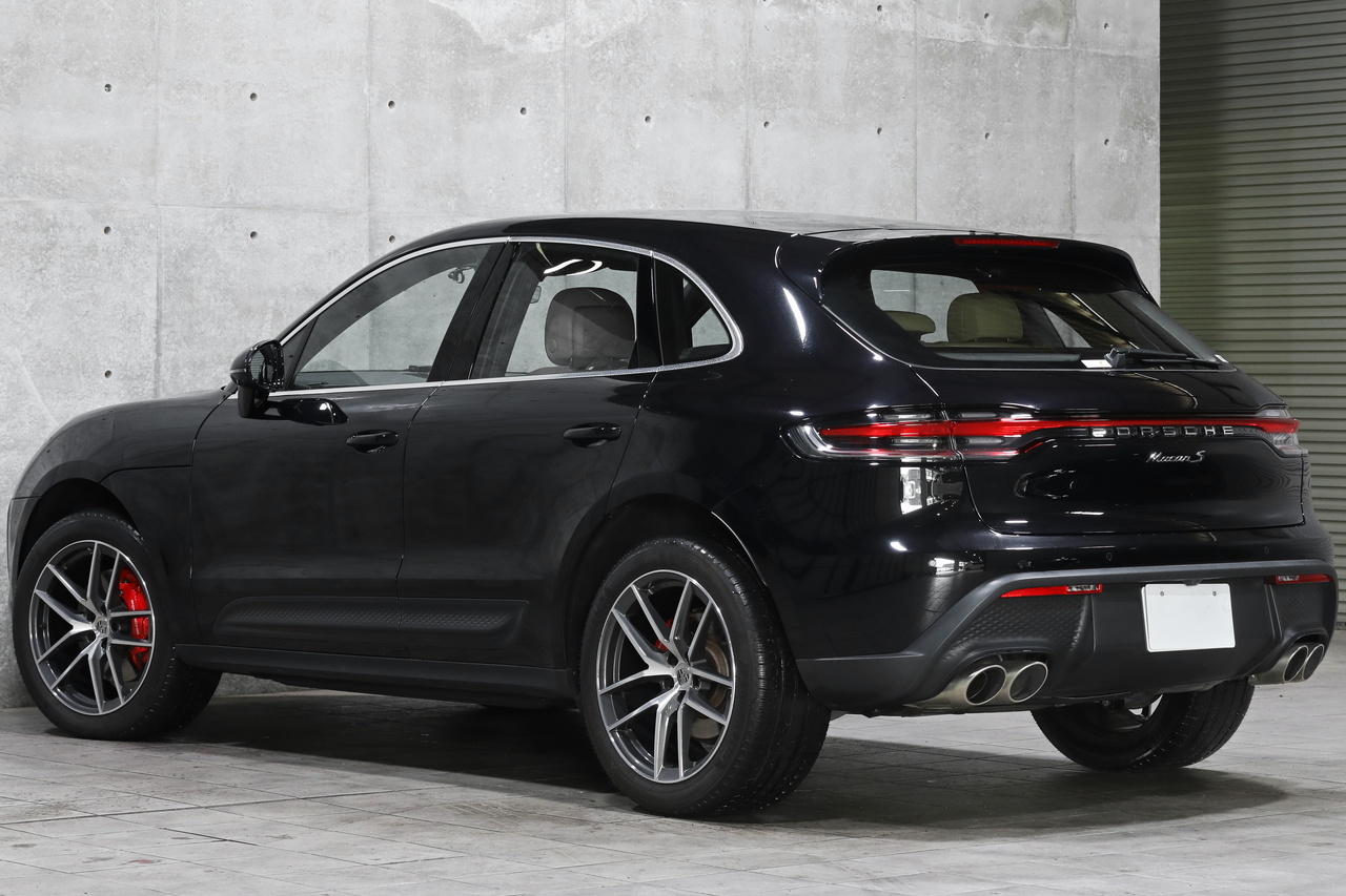 2022 Porsche MACAN null