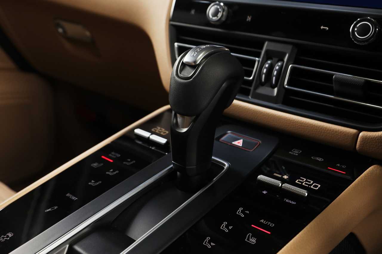 2022 Porsche MACAN null