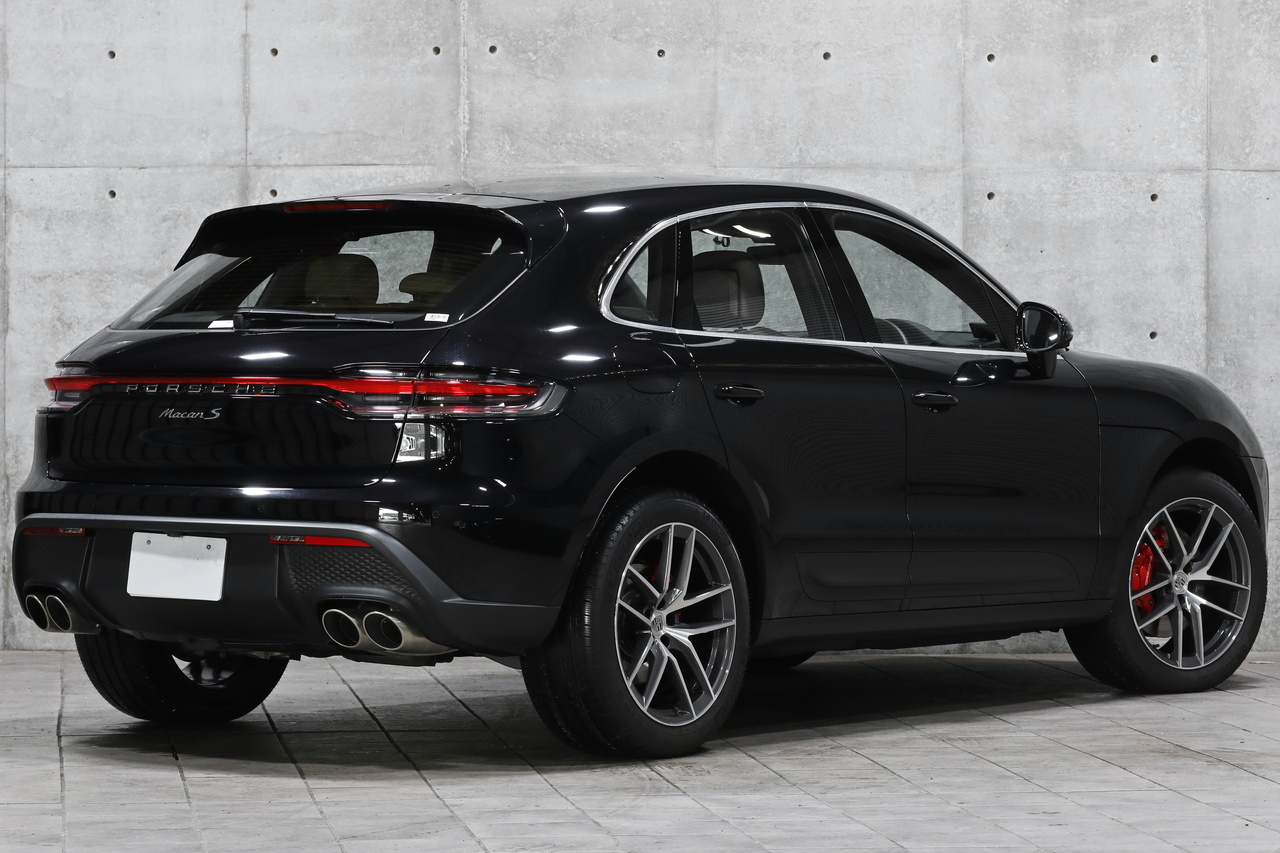 2022 Porsche MACAN null