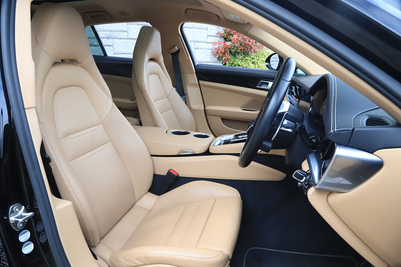 2020 Porsche PANAMERA null