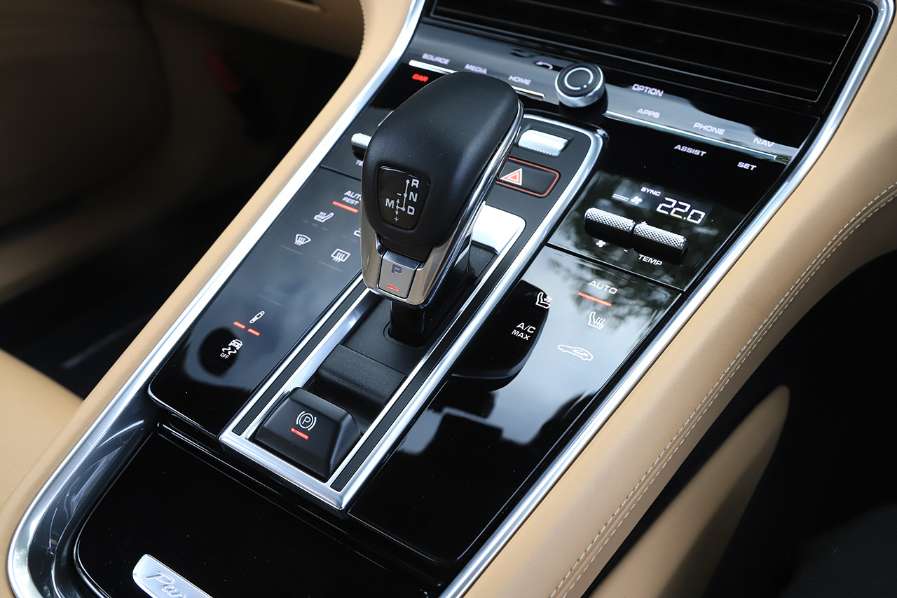 2020 Porsche PANAMERA null